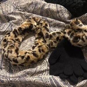 Leopard Print Faux Fur headband and gloves